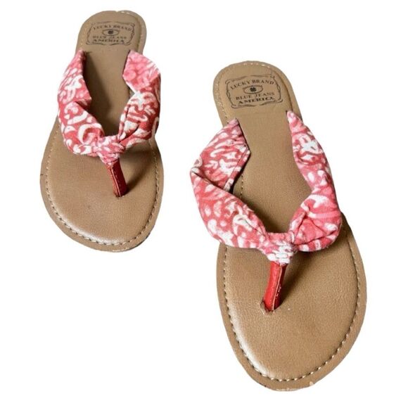 Lucky Brand Canvas Flip Flop Sandals - Picture 3 of 9